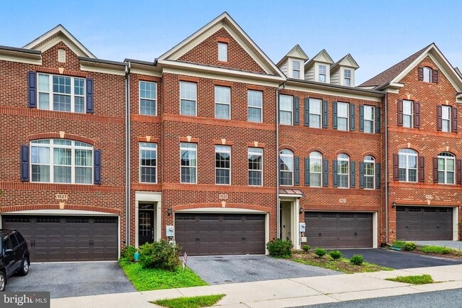 1525 Rabbit Hollow Pl in Silver Spring, MD - Building Photo - Building Photo