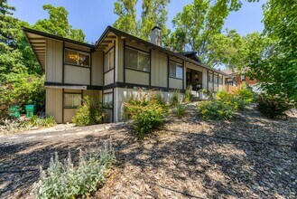 725 University Terrace in Reno, NV - Building Photo - Building Photo