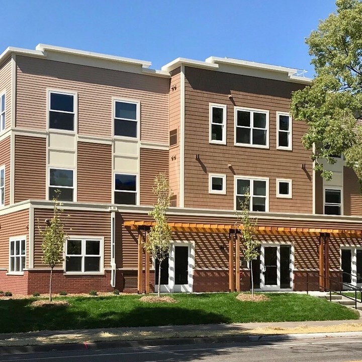 617 10th Avenue SE in Minneapolis, MN - Foto de edificio