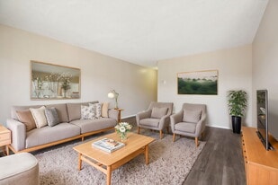 23930 Copa Pacific Apts LLC in Torrance, CA - Building Photo