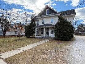 165 W Main St in Canaan, CT - Building Photo