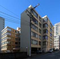 Parkwood Manor in Vancouver, BC - Building Photo - Building Photo