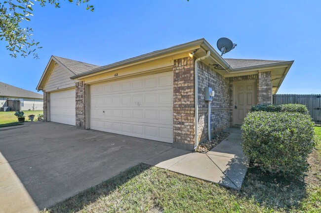468 Brookbank Dr in Crowley, TX - Building Photo - Building Photo