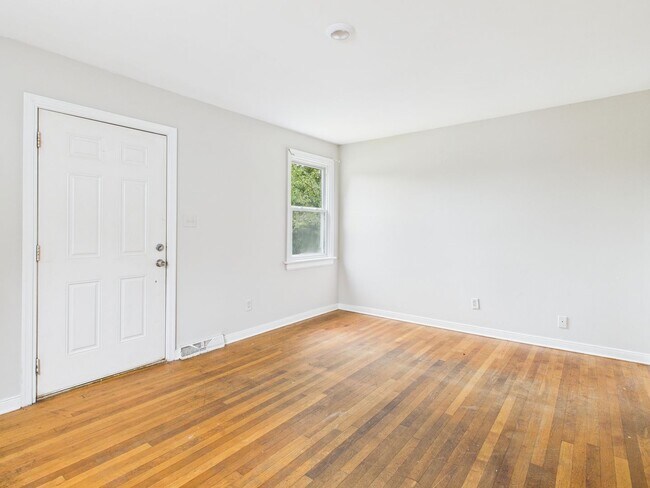 4707 Castlewood Rd in Richmond, VA - Building Photo - Building Photo