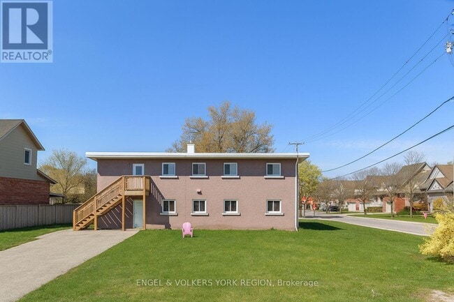 property at 41 Essa Rd