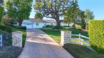 67 Eastfield Dr in Rolling Hills, CA - Building Photo