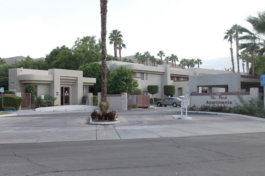 Park Apartments in Palm Springs, CA - Foto de edificio