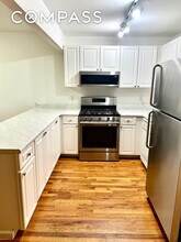 710 St Nicholas Ave in New York, NY - Building Photo - Building Photo