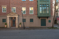 32 Prioleau St in Charleston, SC - Foto de edificio - Building Photo