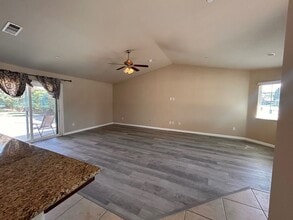 4238 E Harvard Ave in Visalia, CA - Building Photo - Building Photo