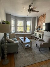 265 Lexington St, Unit 4 in Boston, MA - Building Photo - Building Photo