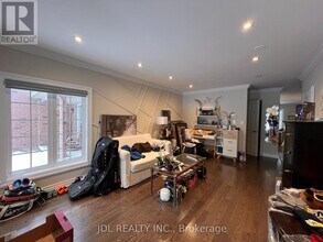 61 Lorridge St in Richmond Hill, ON - Building Photo - Building Photo