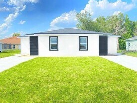 2115 Puffin St in Sebring, FL - Building Photo