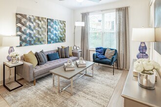 11382 Boudreaux Rd in Tomball, TX - Foto de edificio - Building Photo