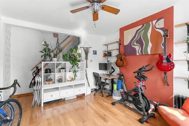 180 Christopher Columbus Dr in Jersey City, NJ - Building Photo - Building Photo