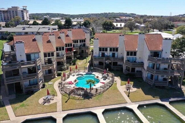 509 Short Circuit in Horseshoe Bay, TX - Building Photo - Building Photo