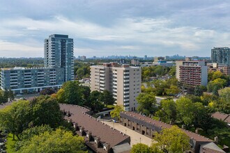 3110 Sheppard Ave E in Toronto, ON - Building Photo - Building Photo