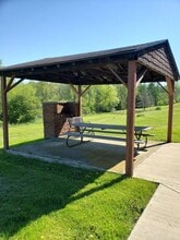 246 Edgebrook Ln, Unit 1 in New Wilmington, PA - Building Photo - Building Photo