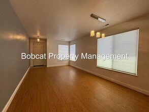 1240 Flintwood Dr in Carson City, NV - Building Photo - Building Photo