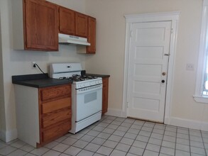 146 Calumet St, Unit 2 in Boston, MA - Building Photo - Building Photo