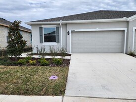 32760 Rustic Rise Rd in San Antonio, FL - Building Photo