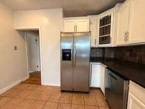 723 Bennington St, Unit #1 in Boston, MA - Foto de edificio - Building Photo