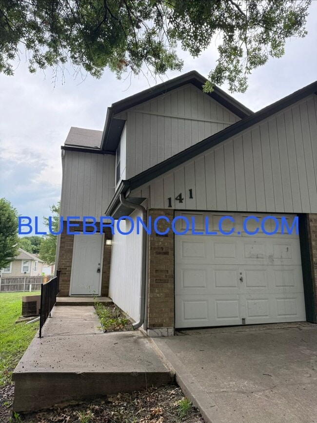 property at 141 SW Oxford Pl