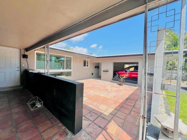 3627 NE 20th Ave, Unit A-B in Fort Lauderdale, FL - Building Photo - Building Photo