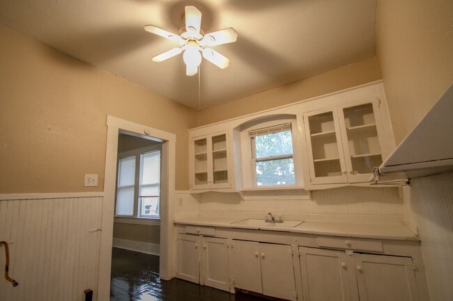 property at 1727 Nolan St