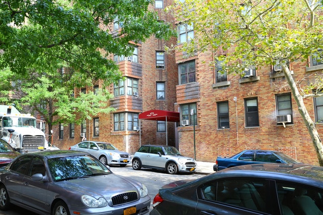 475 W 186th St in New York, NY - Building Photo - Building Photo