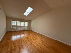 17163 Village 17 in Camarillo, CA - Building Photo - Building Photo