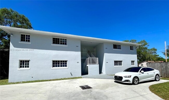 property at 800 SW 10th Ave
