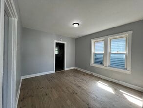 1413 Margaret St, Unit 2 in Homestead, PA - Foto de edificio - Building Photo