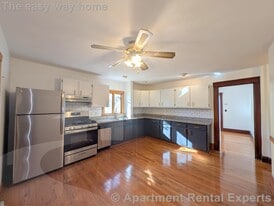 119 Lowell St, Unit 1 in Somerville, MA - Building Photo