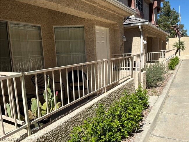 1310 Silver Sierra St in Las Vegas, NV - Building Photo - Building Photo