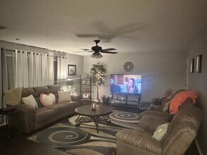5606 Dhaka View in San Antonio, TX - Building Photo - Building Photo