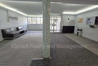 10135-10120 120 St NW in Edmonton, AB - Building Photo - Building Photo