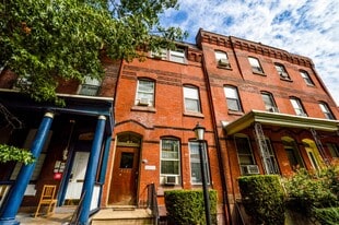 4051 Spruce St, Unit 1F in Philadelphia, PA - Building Photo