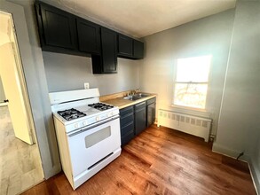 44 John St-Unit -3 in Middletown, NY - Foto de edificio - Building Photo