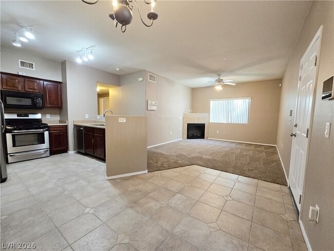 9303 Gilcrease Ave, Unit 1241 in Las Vegas, NV - Foto de edificio - Building Photo