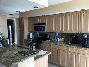 3031 N Ocean Blvd in Fort Lauderdale, FL - Building Photo - Building Photo