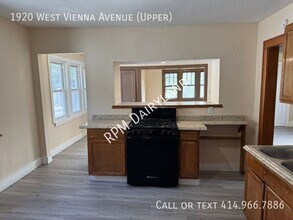 1920 W Vienna Ave in Milwaukee, WI - Building Photo - Building Photo