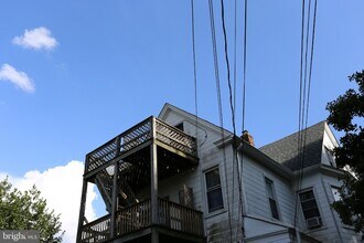 730 St Johns Rd, Unit 3 in Baltimore, MD - Foto de edificio - Building Photo