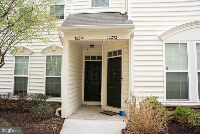 42294 San Juan Terrace in Aldie, VA - Building Photo - Building Photo