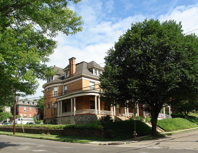 366 S Graham St in Pittsburgh, PA - Building Photo - Building Photo