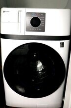 735 Alabama Ave SE, Unit Apt #1 in Washington, DC - Foto de edificio - Building Photo