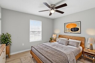 Englewood Apartments in Leesburg, AL - Building Photo