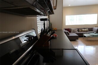 929 Michigan Ave in Miami Beach, FL - Building Photo - Building Photo