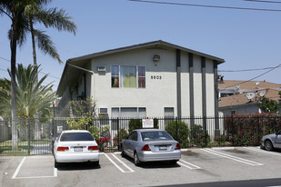 5903 Cahuenga Blvd Apartments