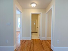 73 Merriam St, Unit 3 in Somerville, MA - Building Photo - Building Photo
